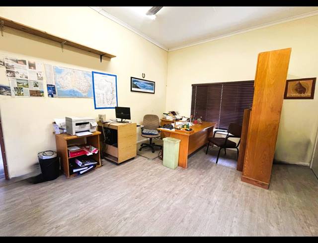 374M² OFFICE FOR SALE IN BEREA